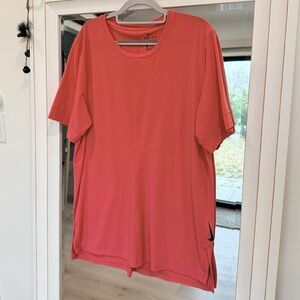 Like new! Nike Pro Dri-Fit Short sleeve shirt